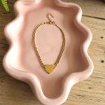 Goudkleurige schakelarmband met hartje en dubbele ketting – Studio Glow Jewels
