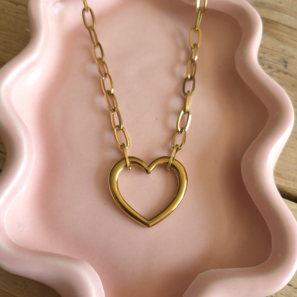Goudkleurige schakelketting met open hart hanger – Studio Glow Jewels