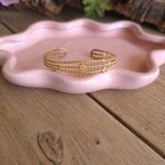 Goudkleurige celestial bangle met maan, zon en sterren – Studio Glow Jewels