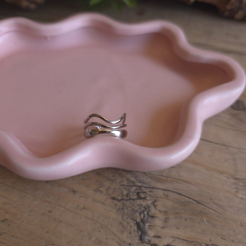 Zilverkleurige verstelbare wave ring – Studio Glow Jewels