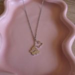 Zilverkleurige ketting met twee vlinderhangers – Studio Glow Jewels